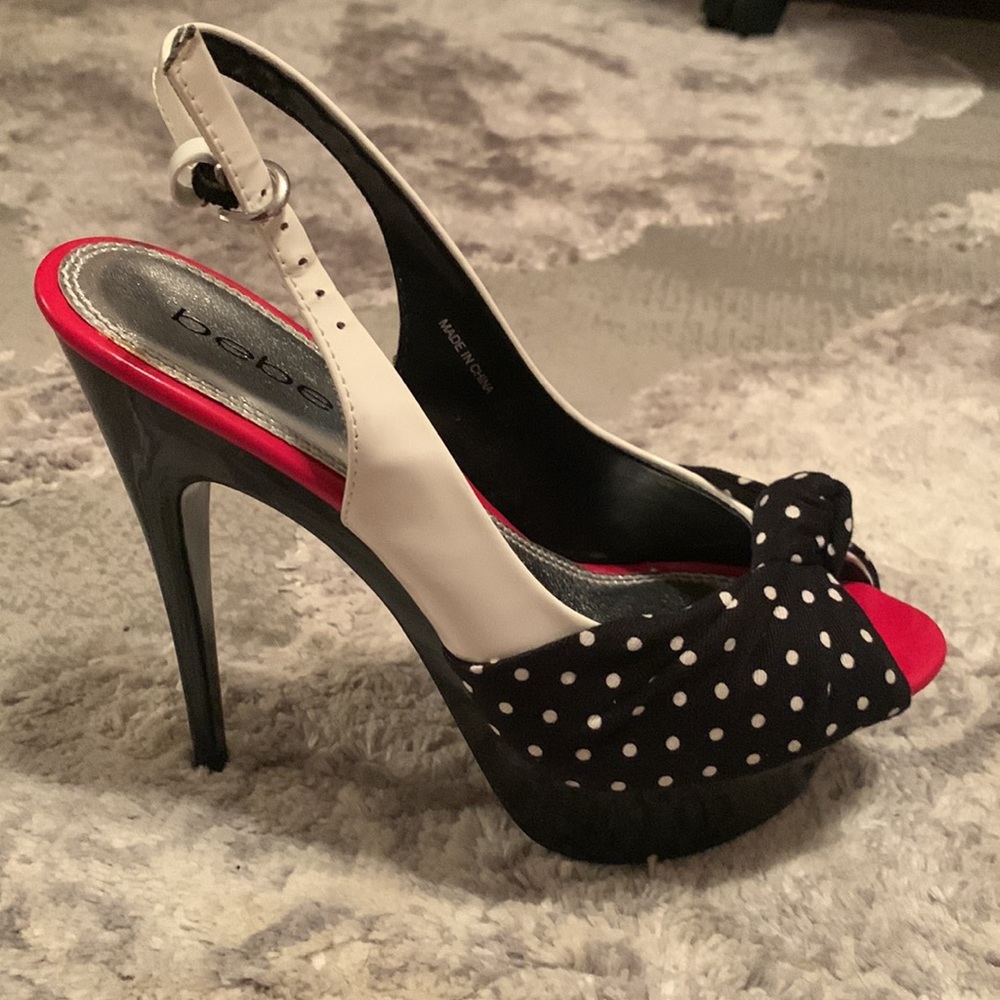 BEBE platform pump, style ROXANNE size 7, in the color polkadot.